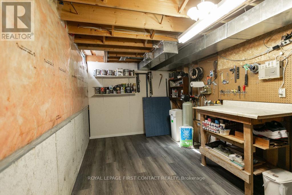 13 IRWIN DRIVE - 33