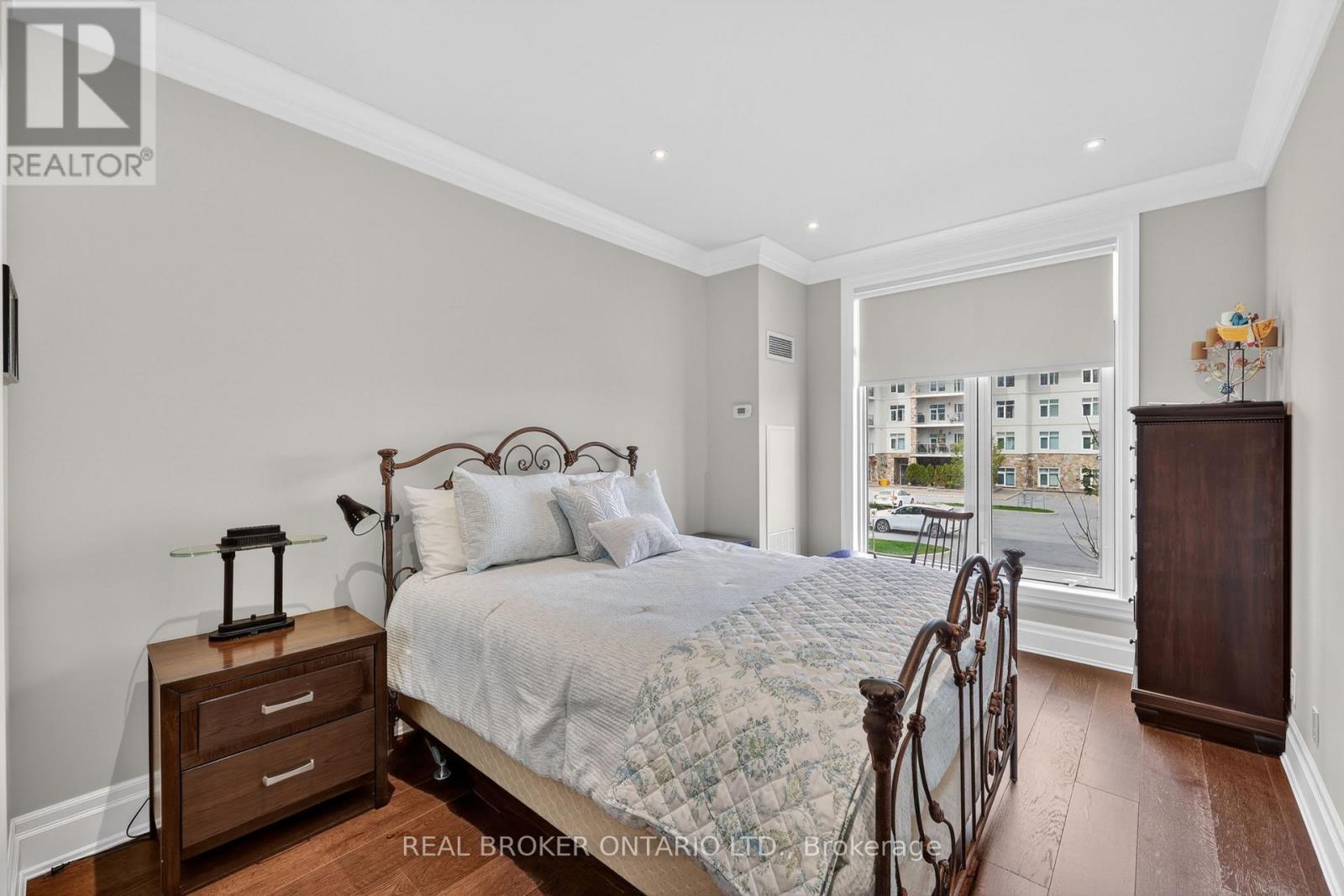 #207 90 ORCHARD POINT ROAD - 16