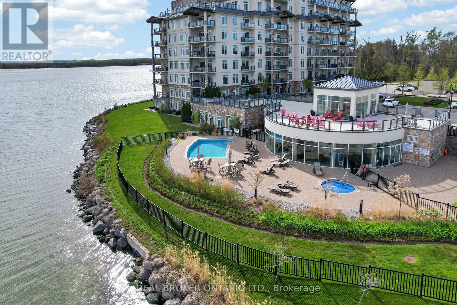 #207 90 ORCHARD POINT ROAD - 32