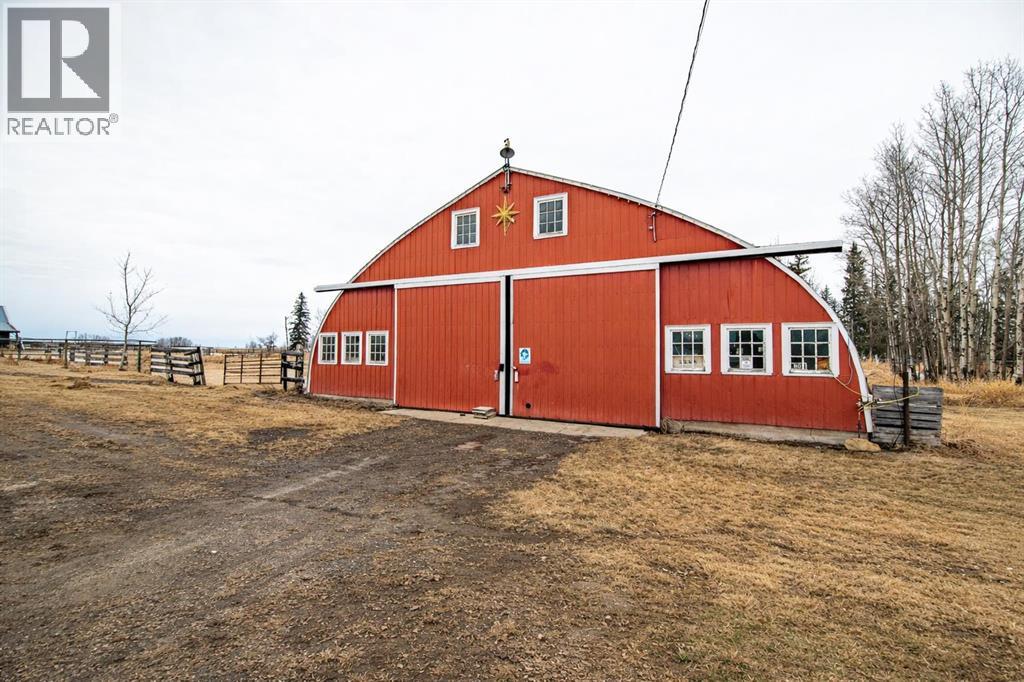 274052 Township Road 424 - 3