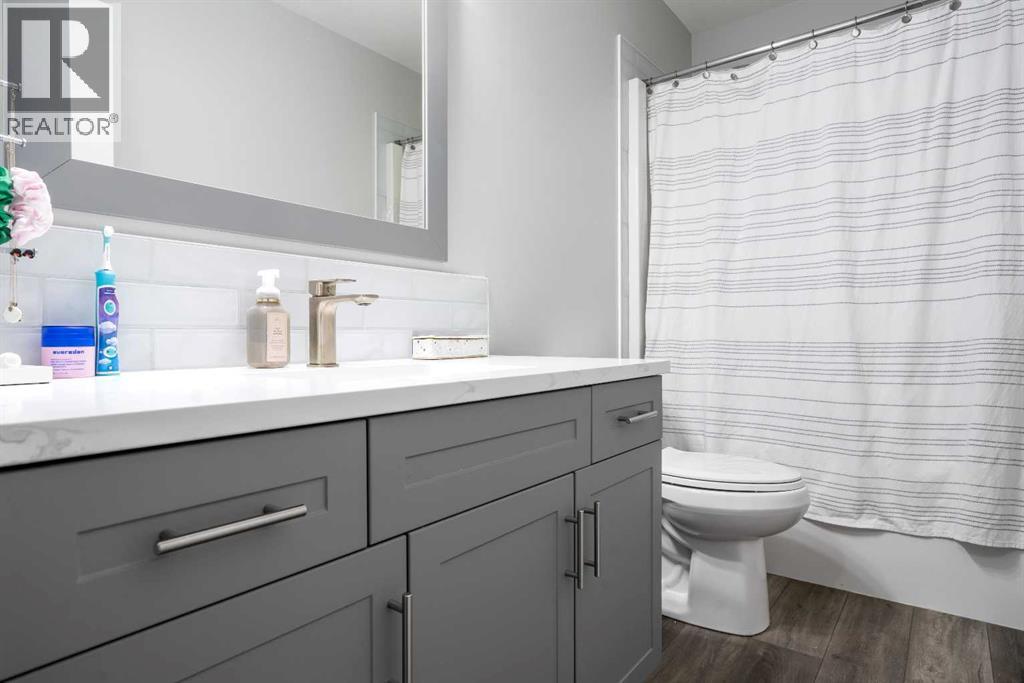 180 Hamptons Way SE — photo 24