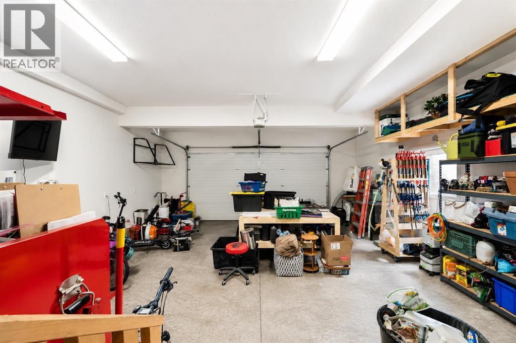 180 Hamptons Way SE — photo 37