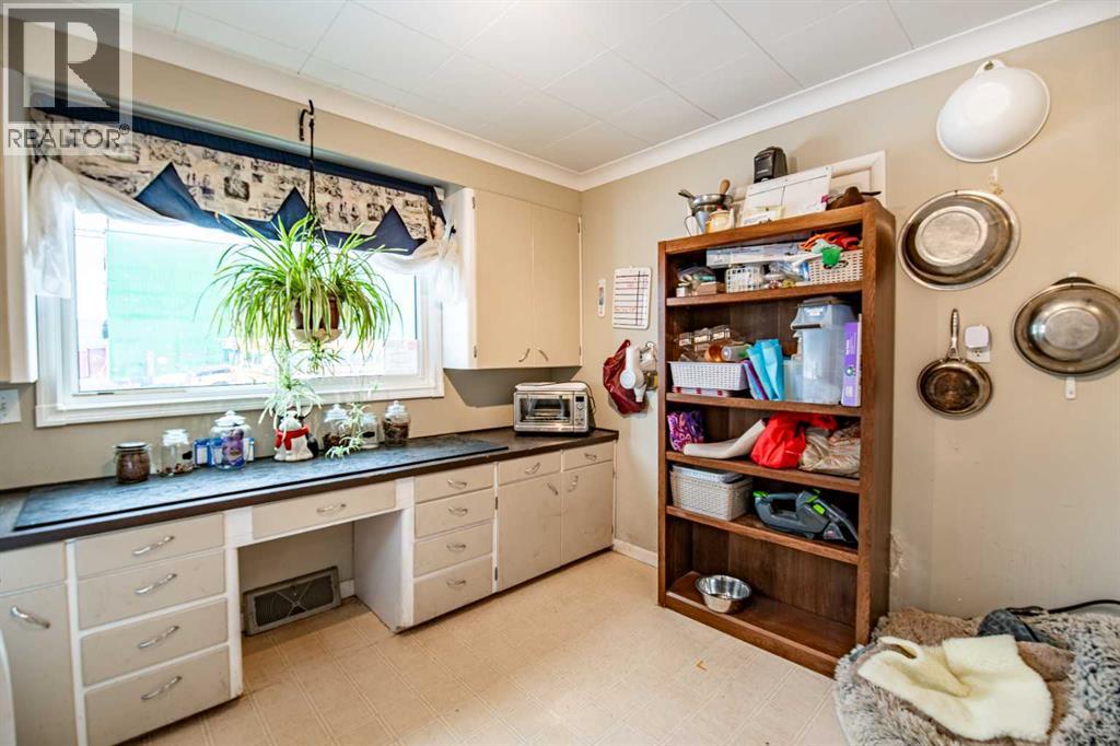 274052 Township Road 424 - 7