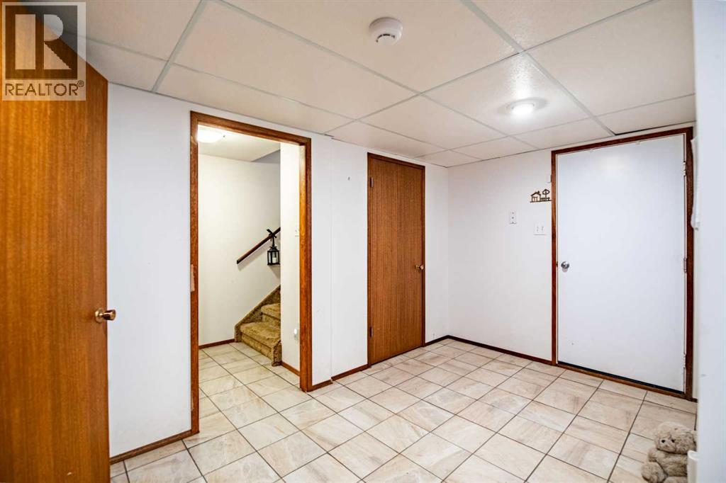 274052 Township Road 424 - 29