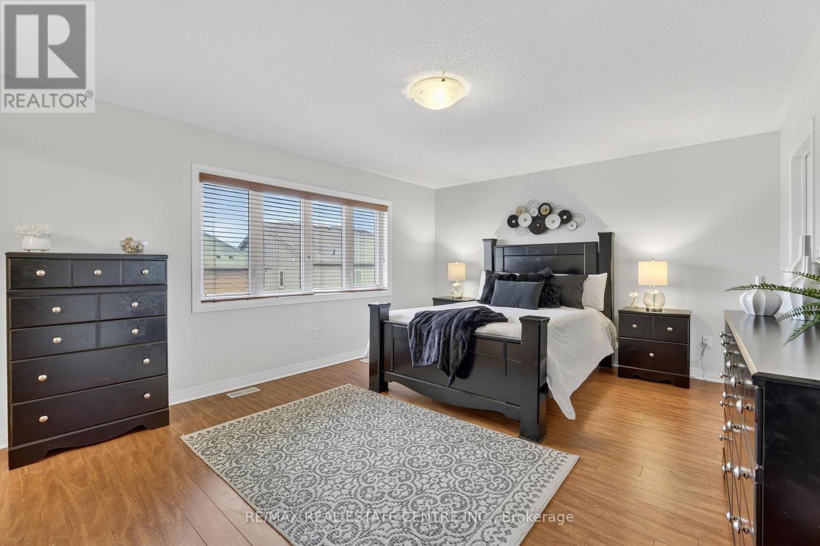 10 PORTER DRIVE - 19
