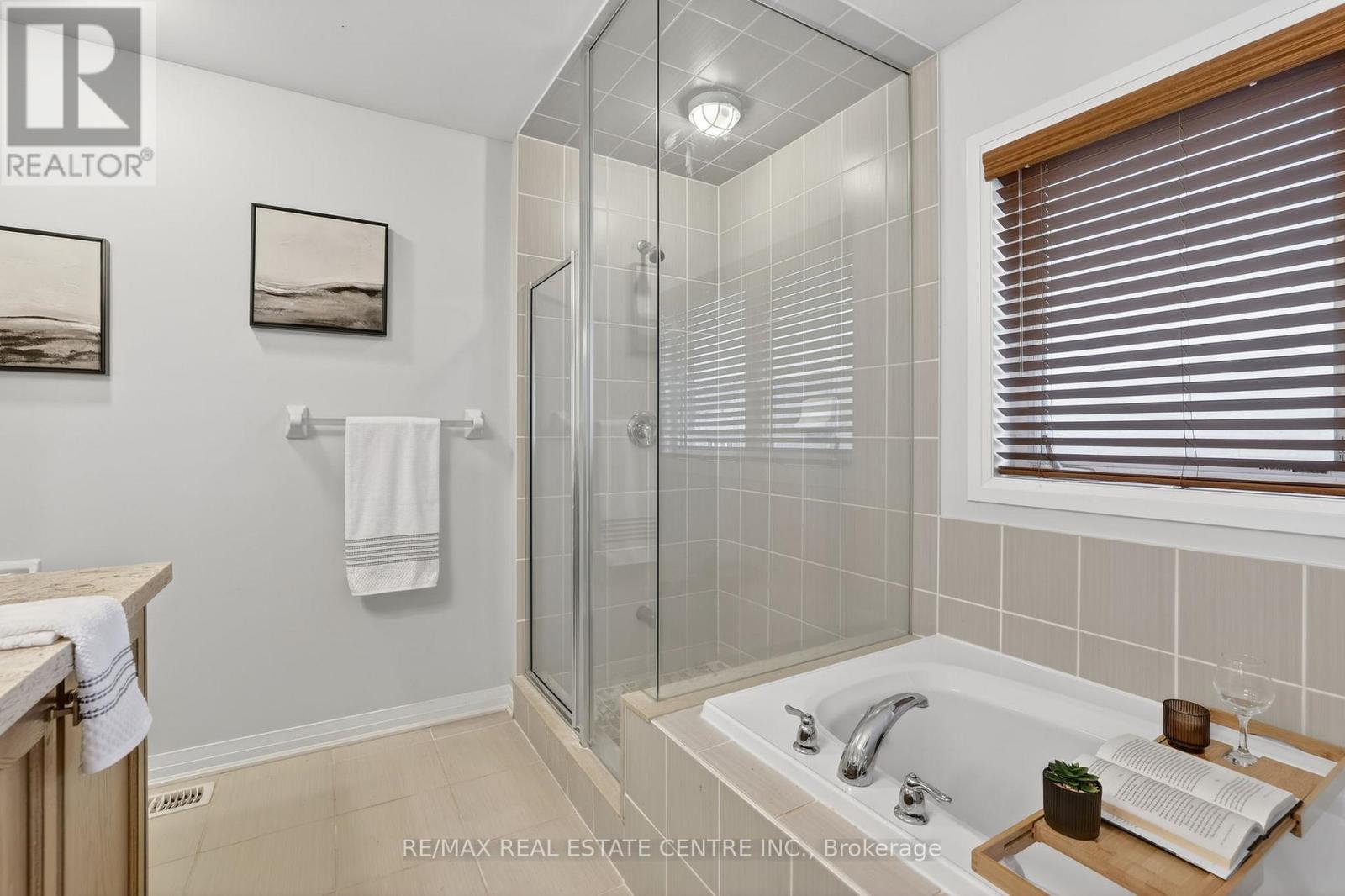 10 PORTER DRIVE - 22