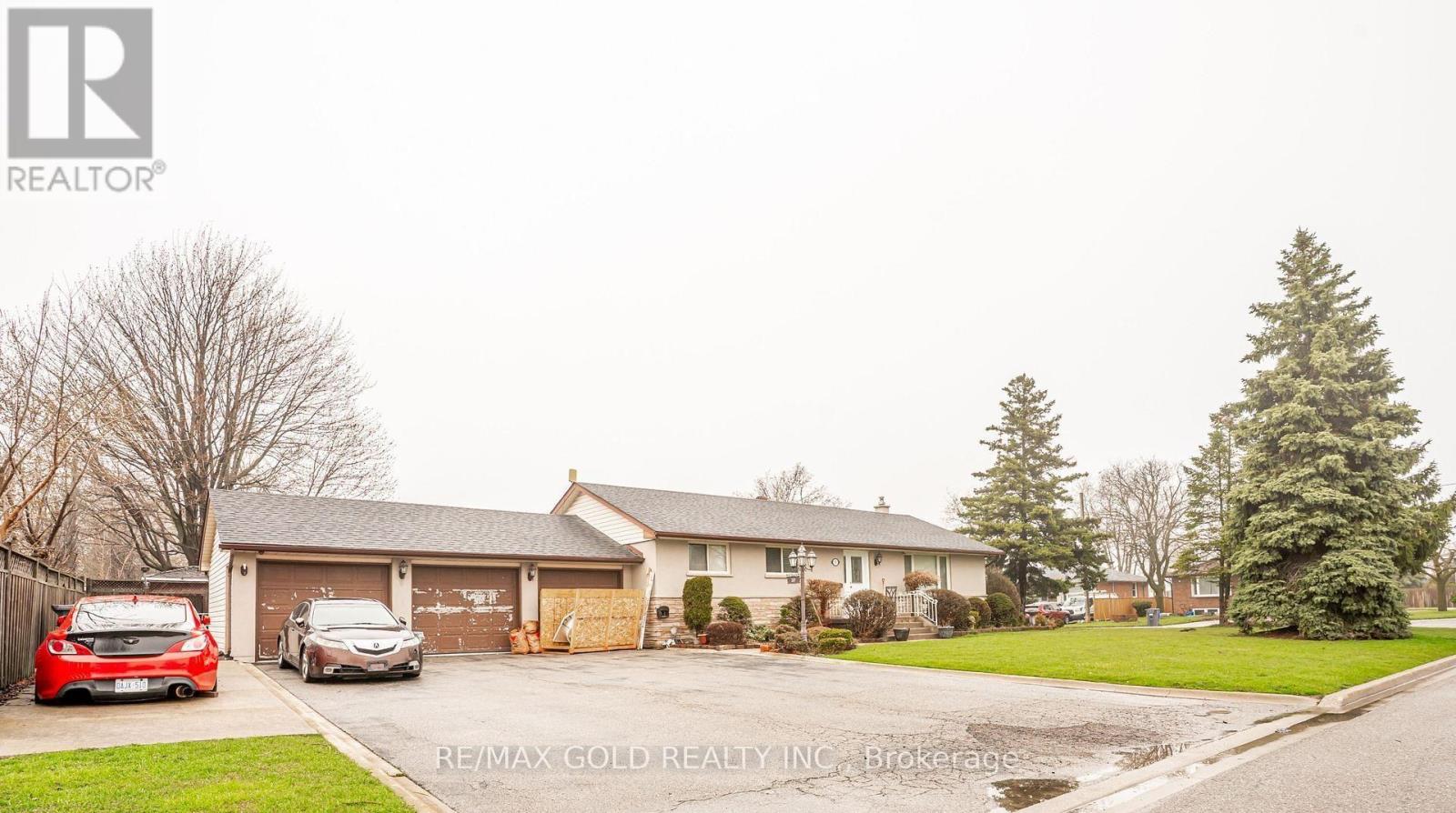 37 CARLYLE CRESCENT - Image 2