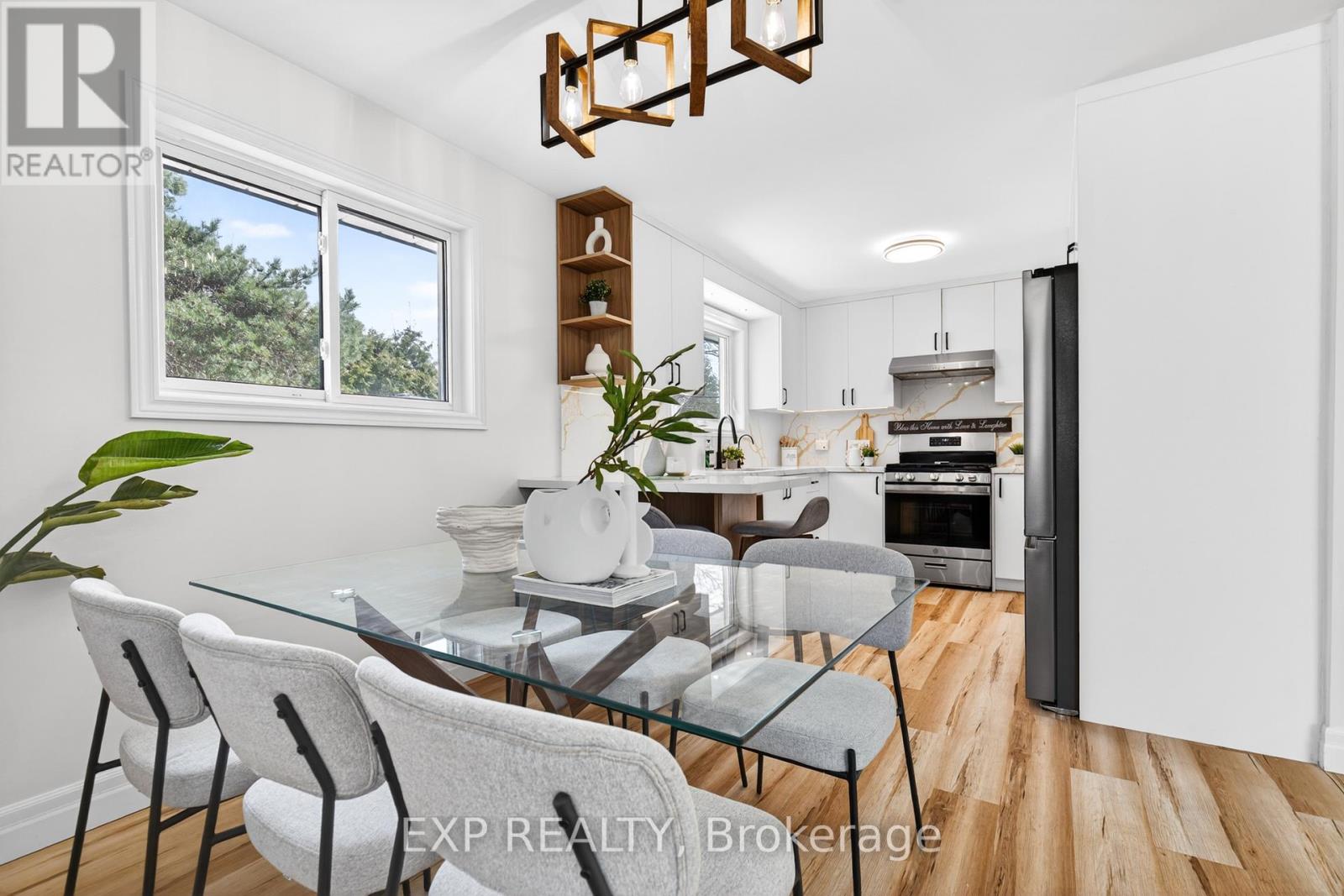 15 REXWAY DRIVE - 11