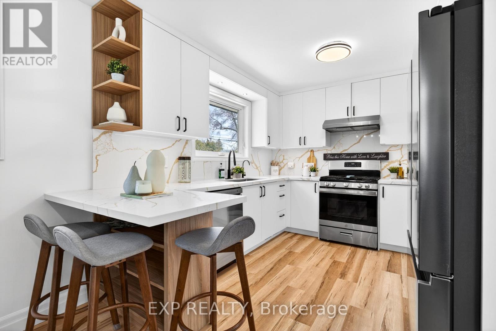 15 REXWAY DRIVE - 12
