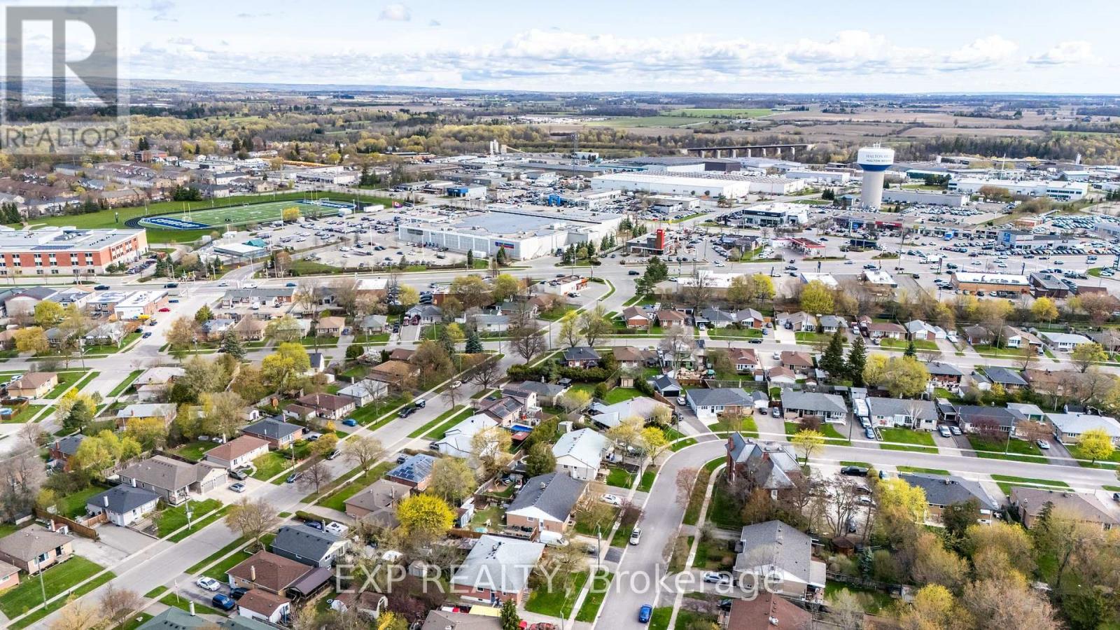 15 REXWAY DRIVE - 48