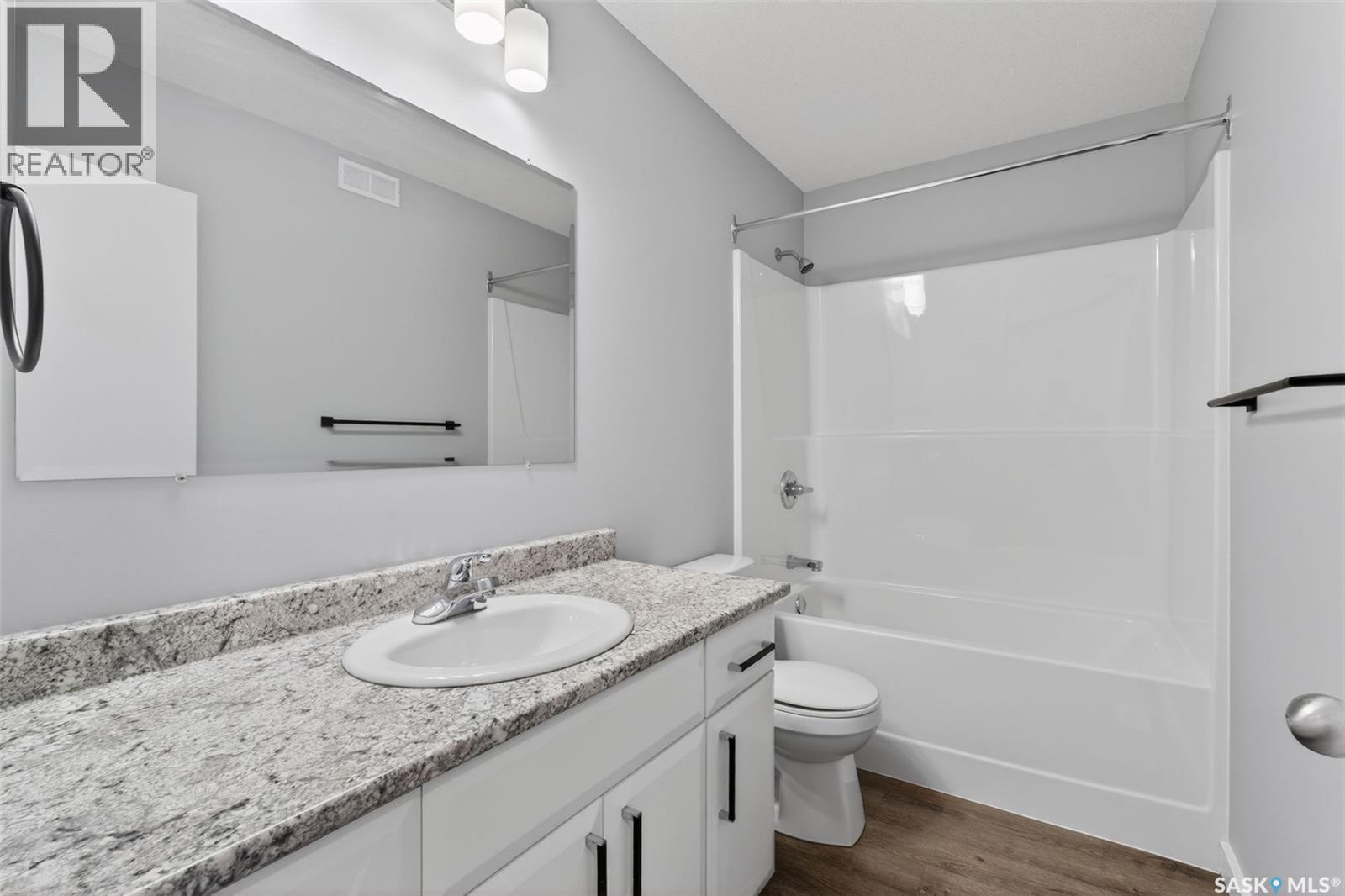 546 21st STREET E - 14