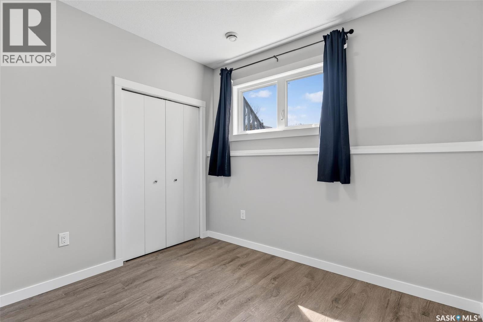 546 21st STREET E - 15