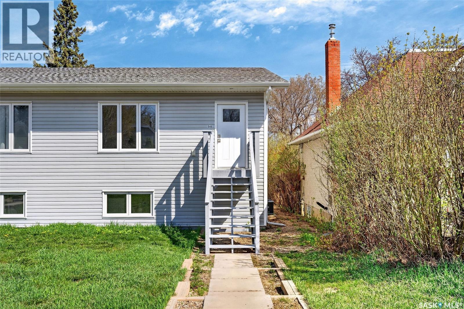 546 21st STREET E - Image 2