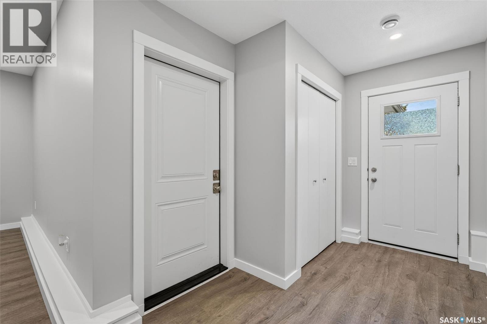 546 21st STREET E - 20