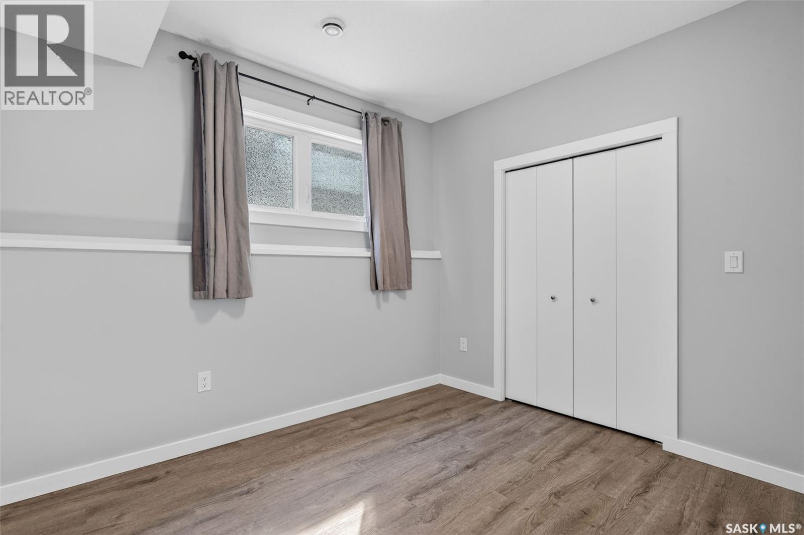 546 21st STREET E - 21