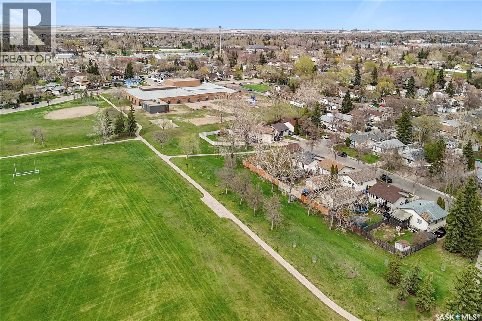782 Hayworth CRESCENT N - 40