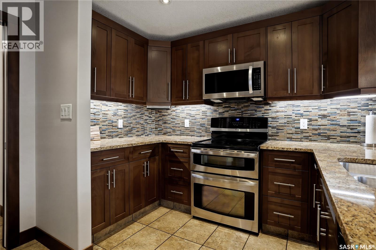 8034 FAIRWAYS WEST DRIVE - 11