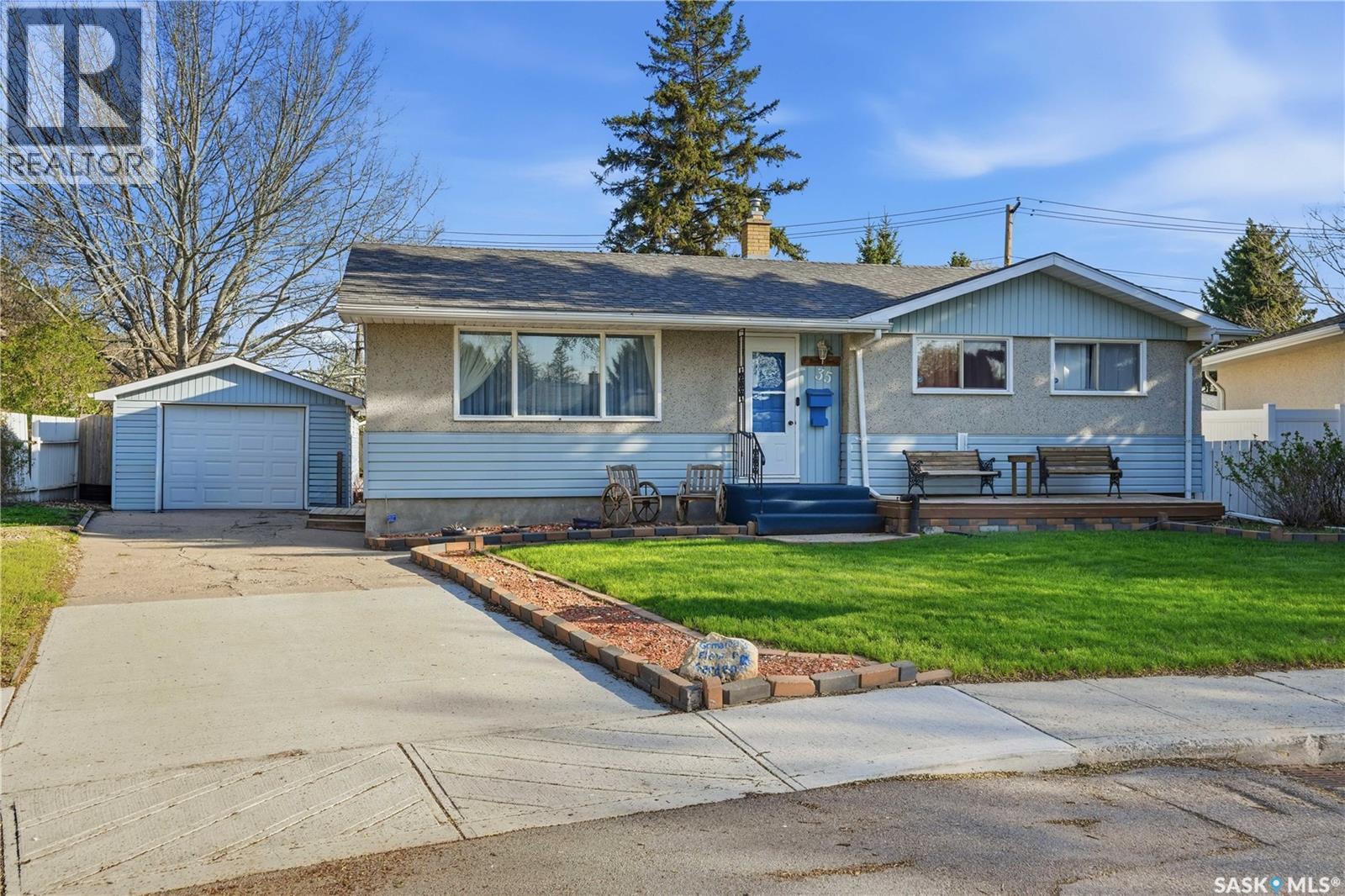 35 MCINNIS CRESCENT - Image 2