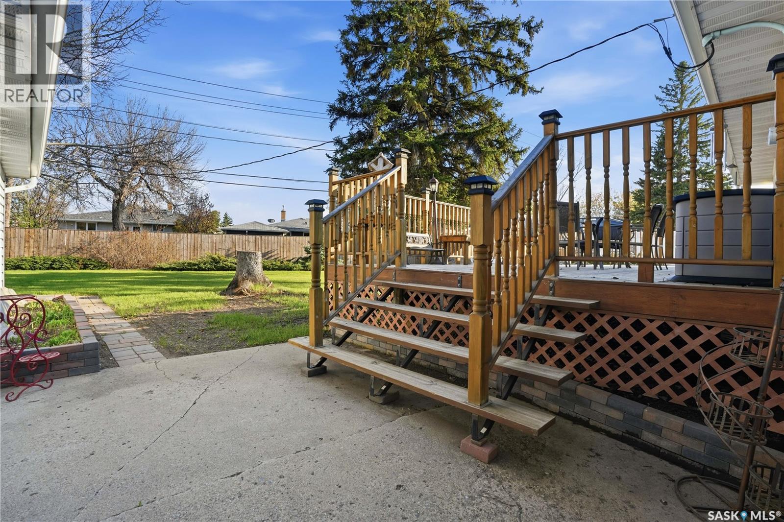 35 MCINNIS CRESCENT - 36