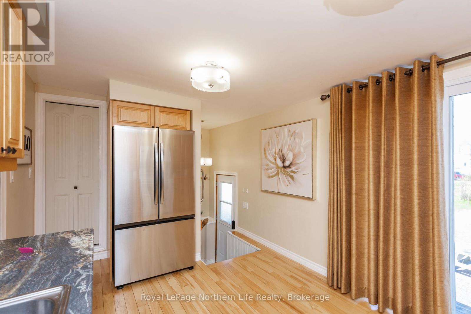 581 BANNER AVENUE - 22