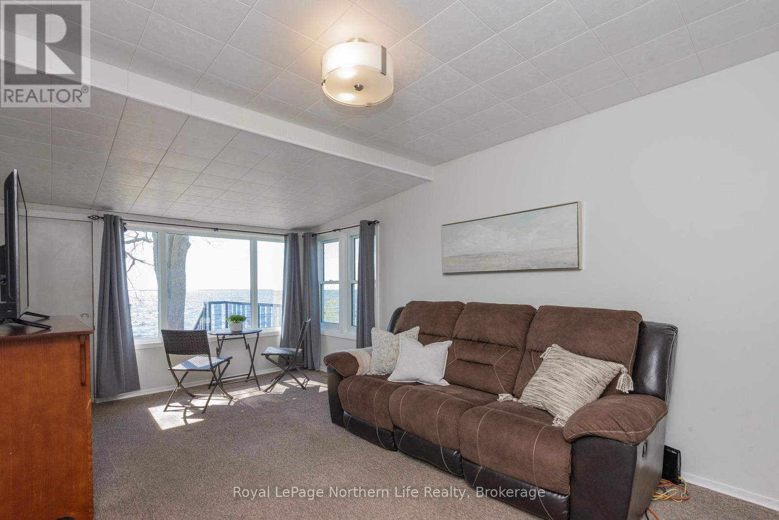 581 BANNER AVENUE - 24