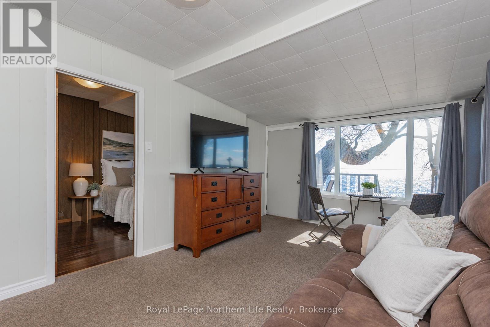 581 BANNER AVENUE - 23