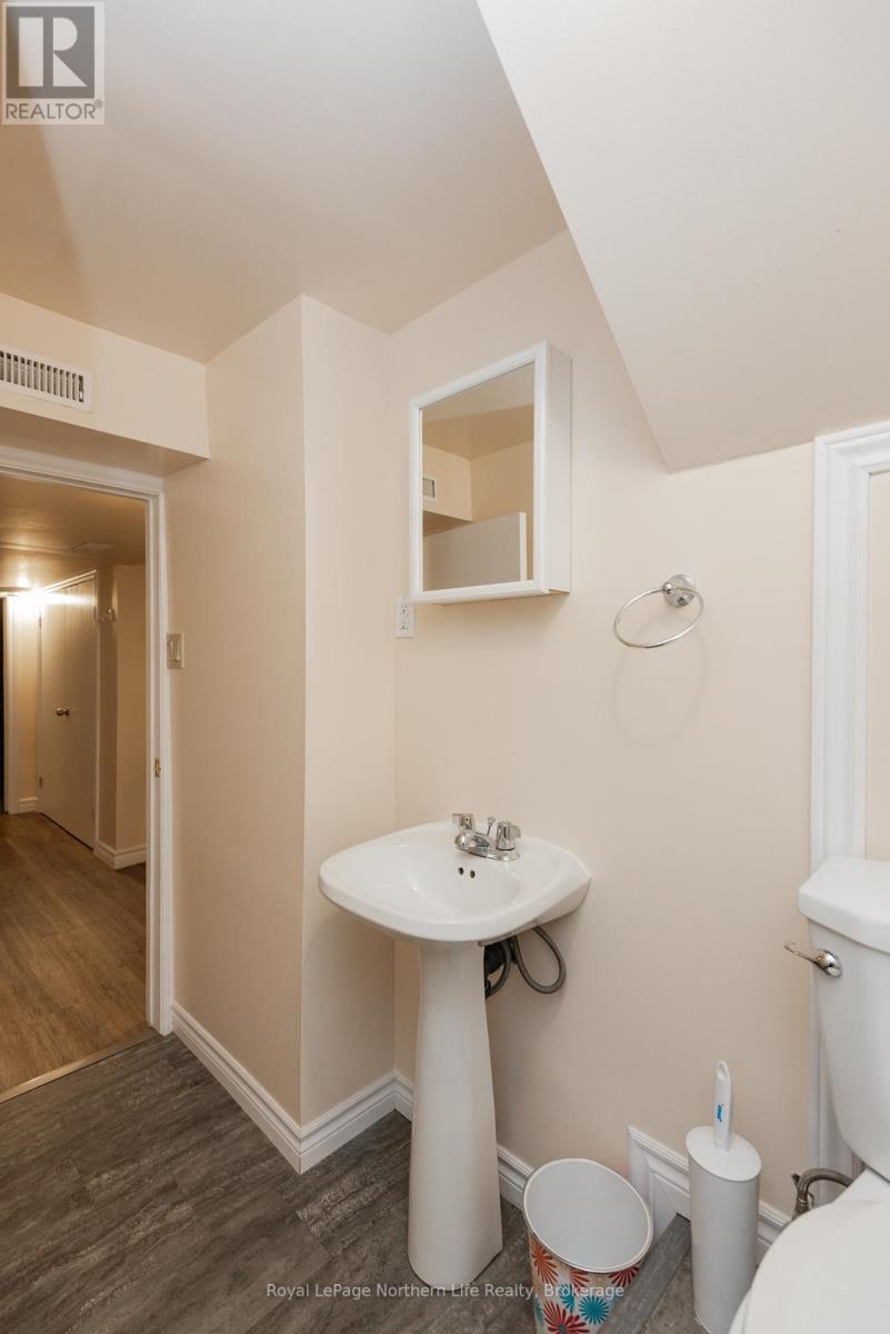 581 BANNER AVENUE - 34