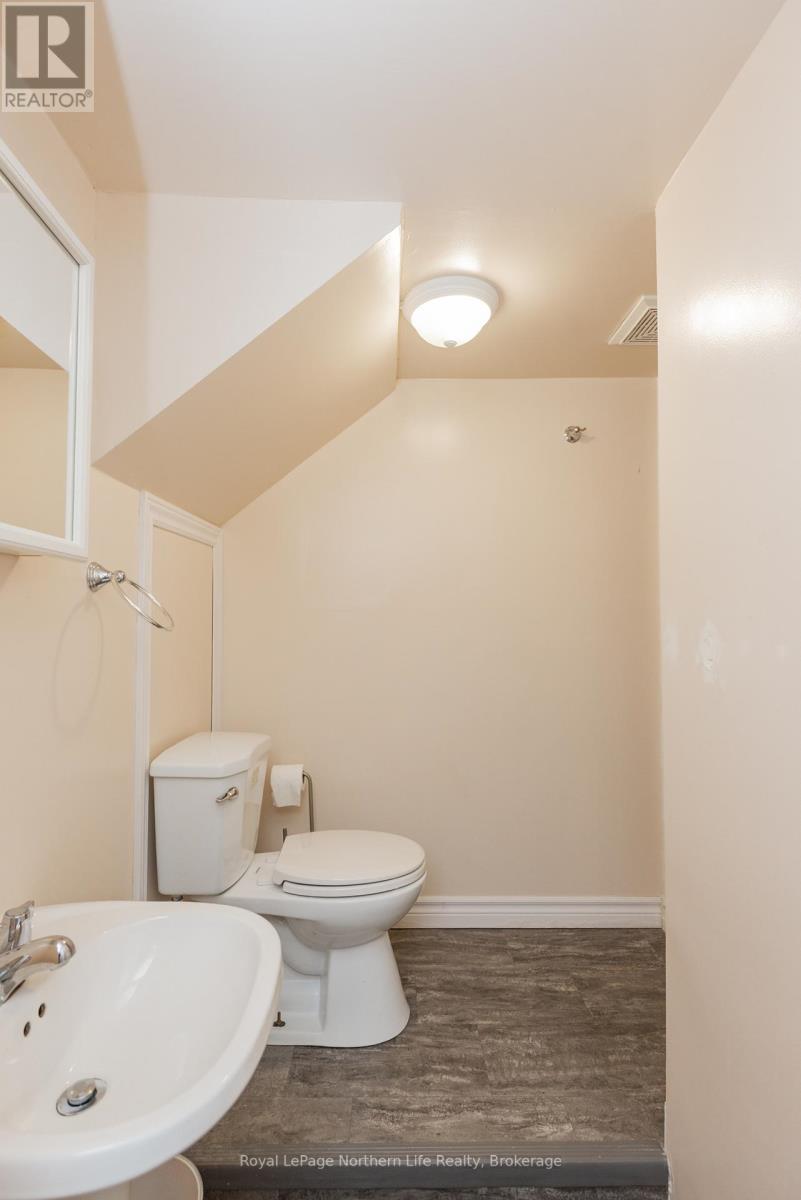581 BANNER AVENUE - 33