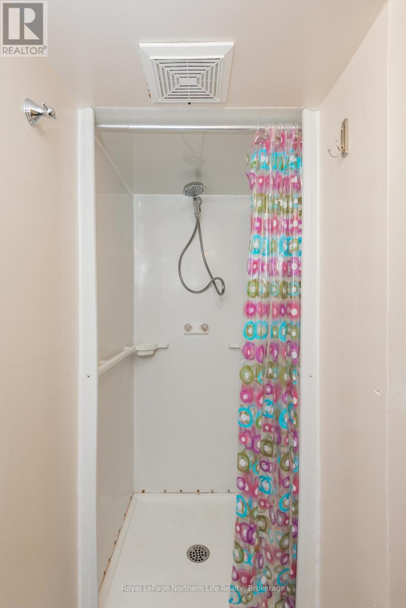 581 BANNER AVENUE - 35