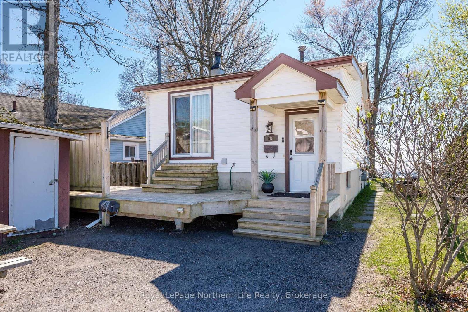 581 BANNER AVENUE - 36