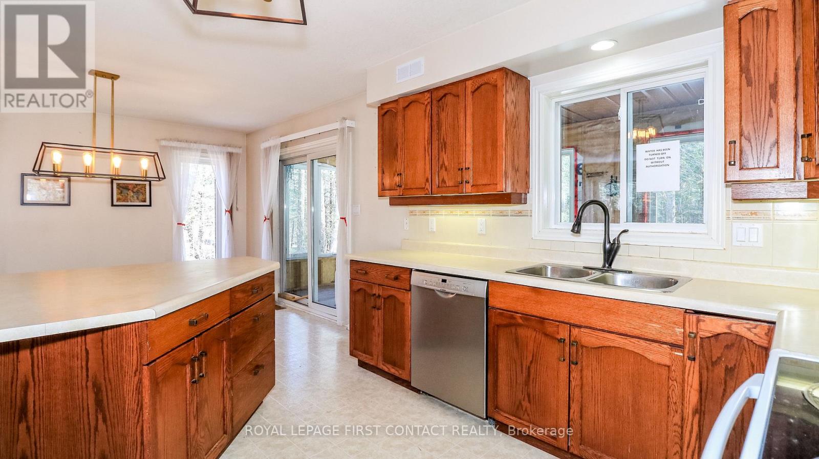 1518 LONE PINE DRIVE - 18