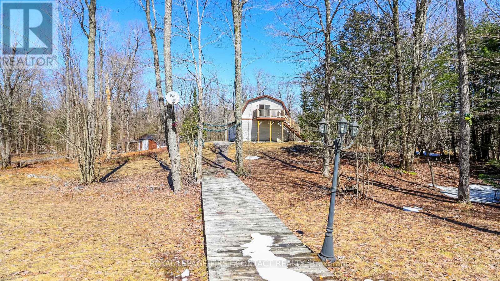 1518 LONE PINE DRIVE - 37