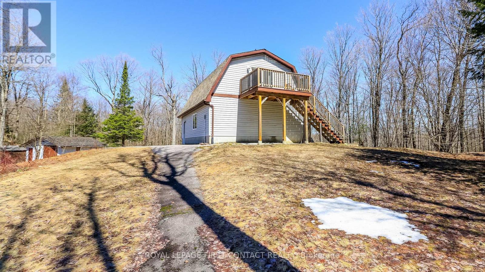 1518 LONE PINE DRIVE - 38