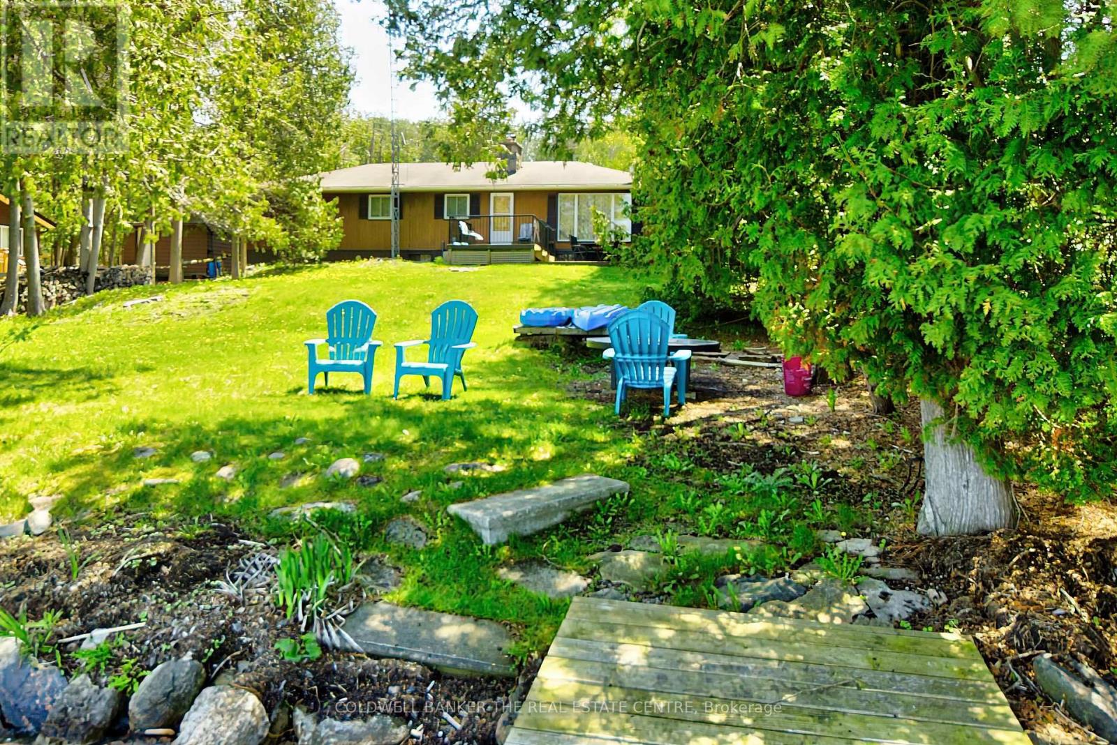 46 IRIS DRIVE - 2