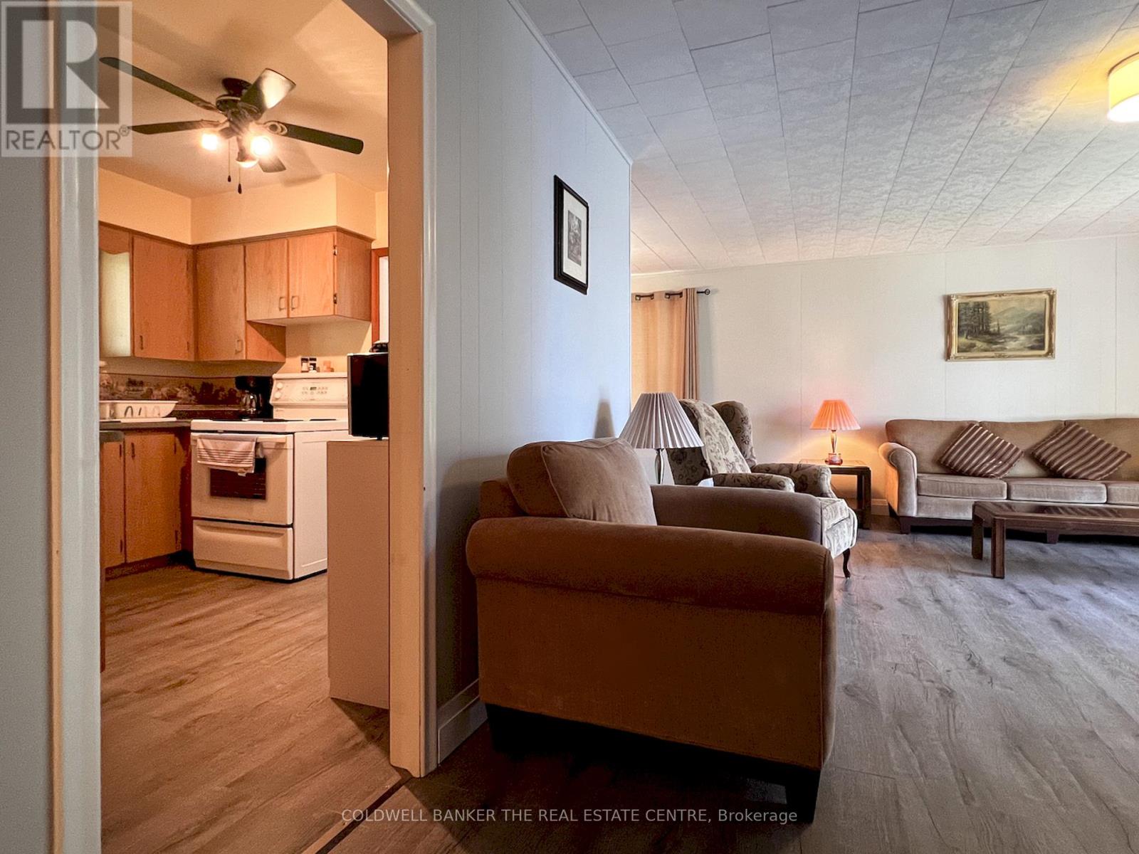 46 IRIS DRIVE - 27