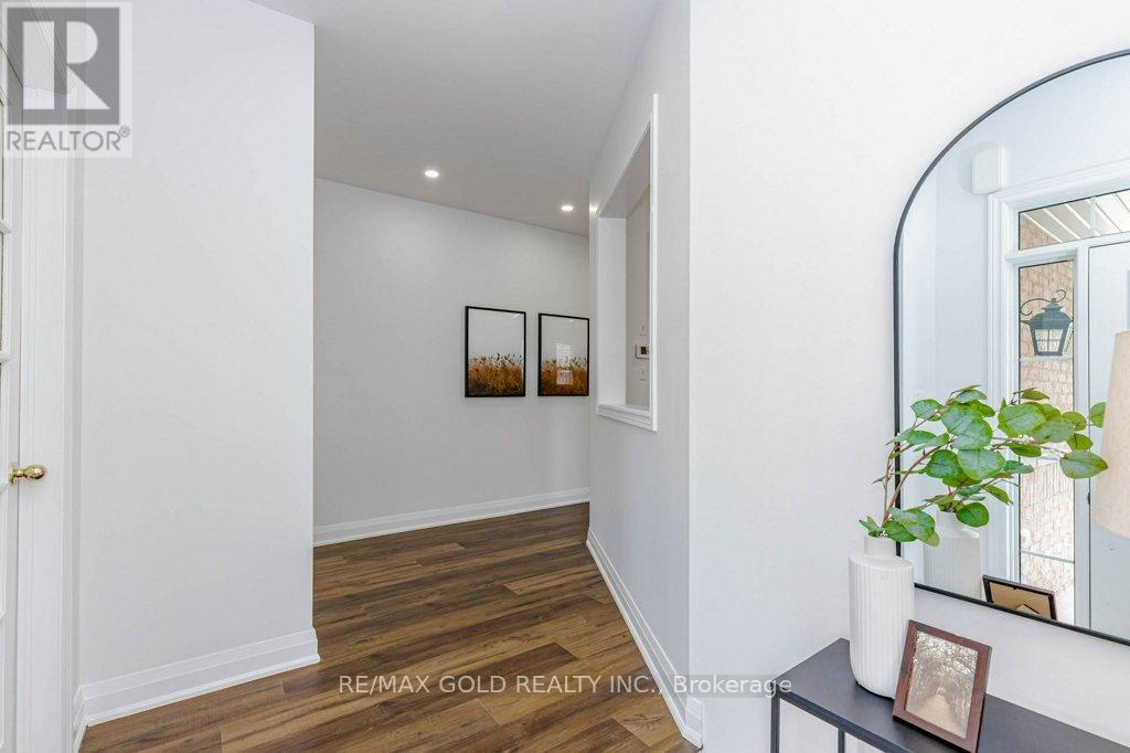 132 MCKNIGHT AVENUE - 8