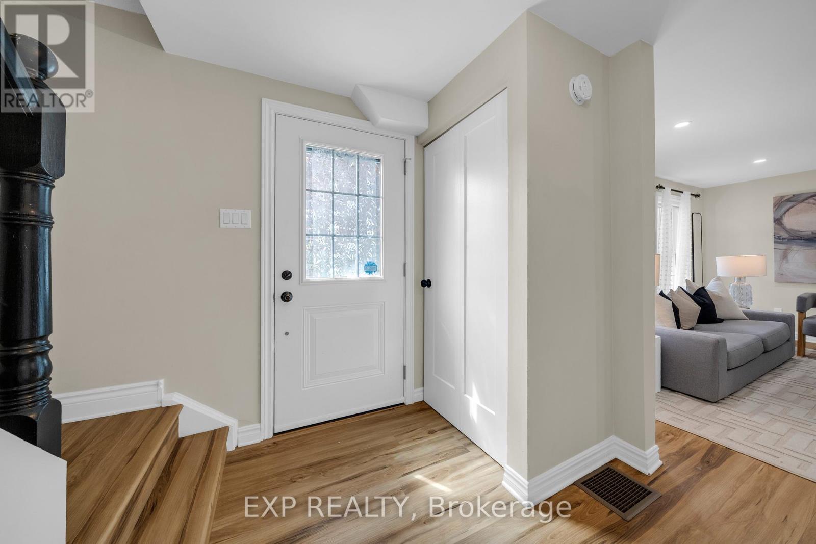 26 PEACHTREE CRESCENT - 2