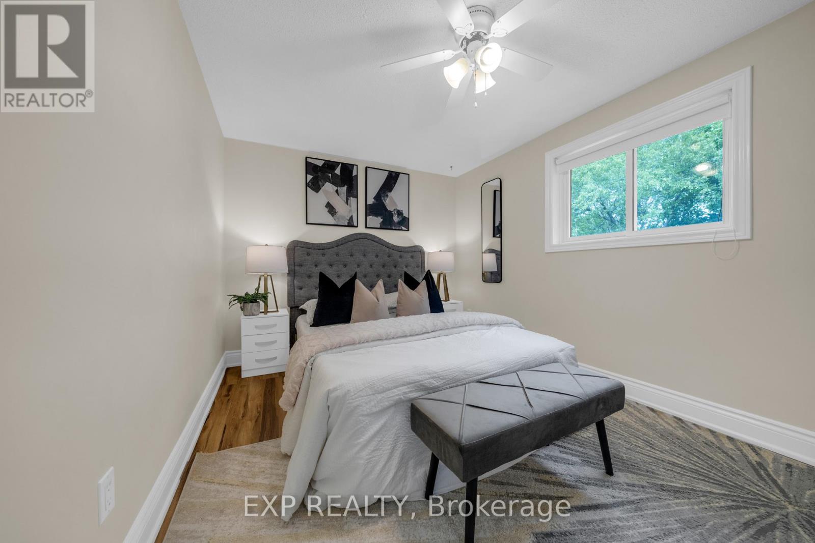 26 PEACHTREE CRESCENT - 23