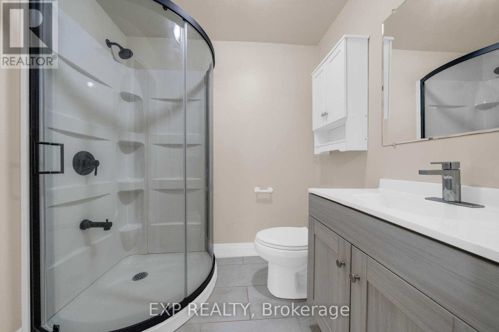 26 PEACHTREE CRESCENT - 33