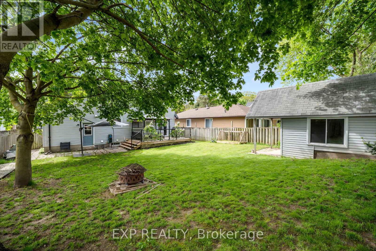 26 PEACHTREE CRESCENT - 43