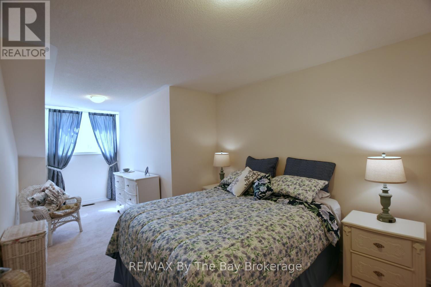 58 PROVIDENCE WAY - 27