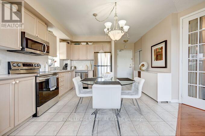 #403 200 BURNHAMTHORPE ROAD - 14