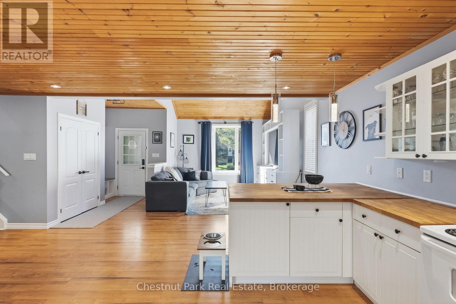 6 JOHNSTON STREET - 15