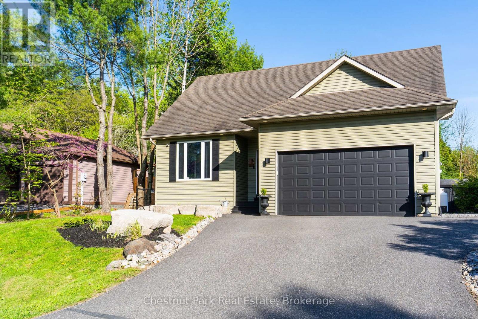 6 JOHNSTON STREET - Image 3