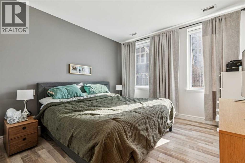 #101 817 15 Avenue SW - 16