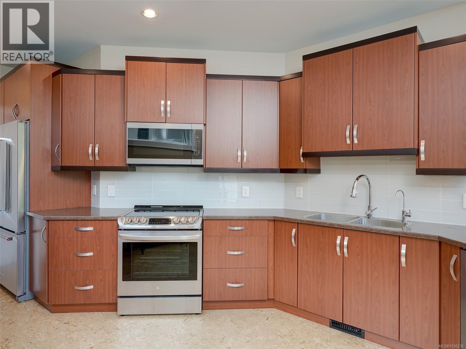 5155 Lochside Dr - 14