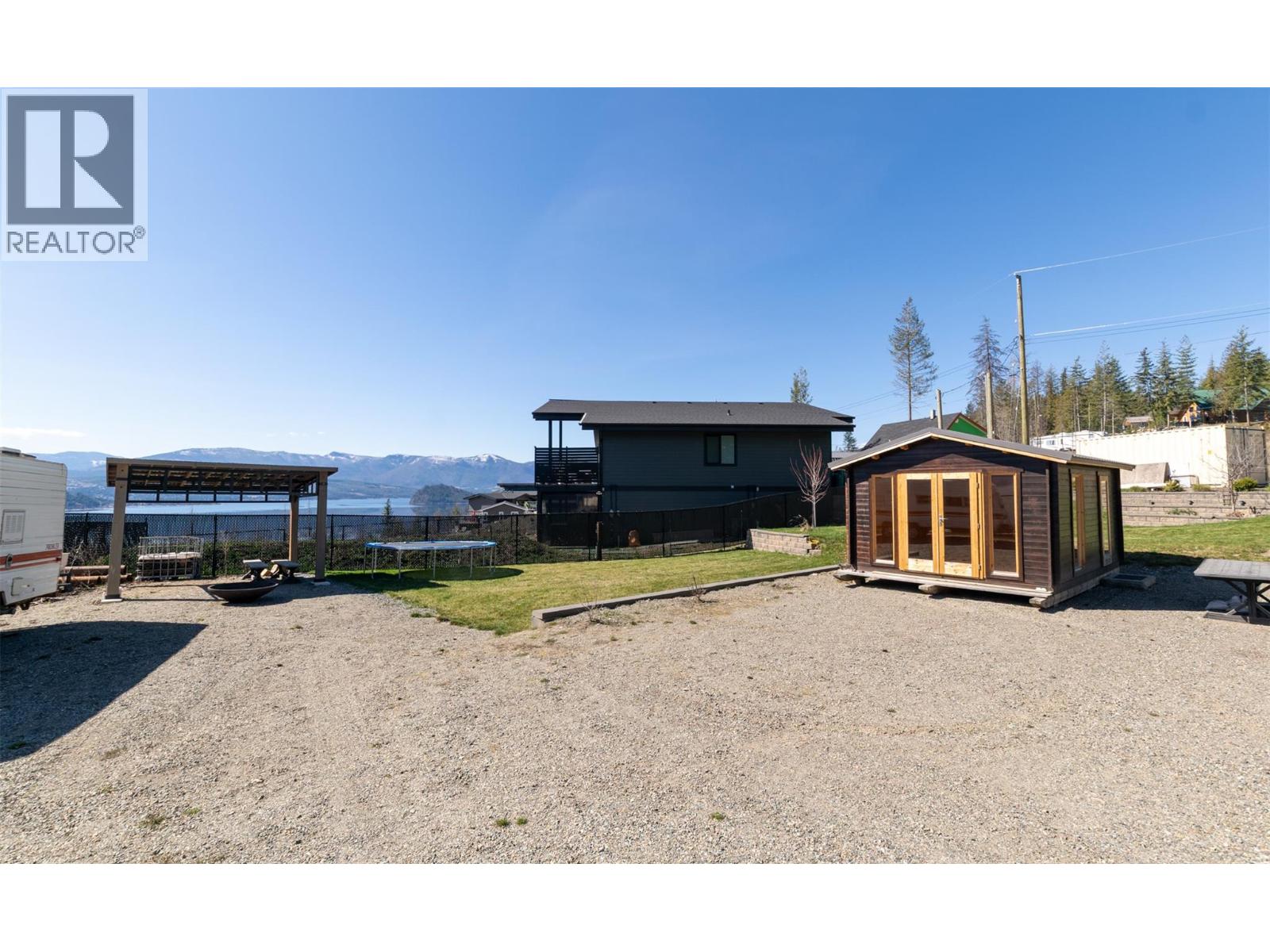  5230 Tallington Drive, Celista