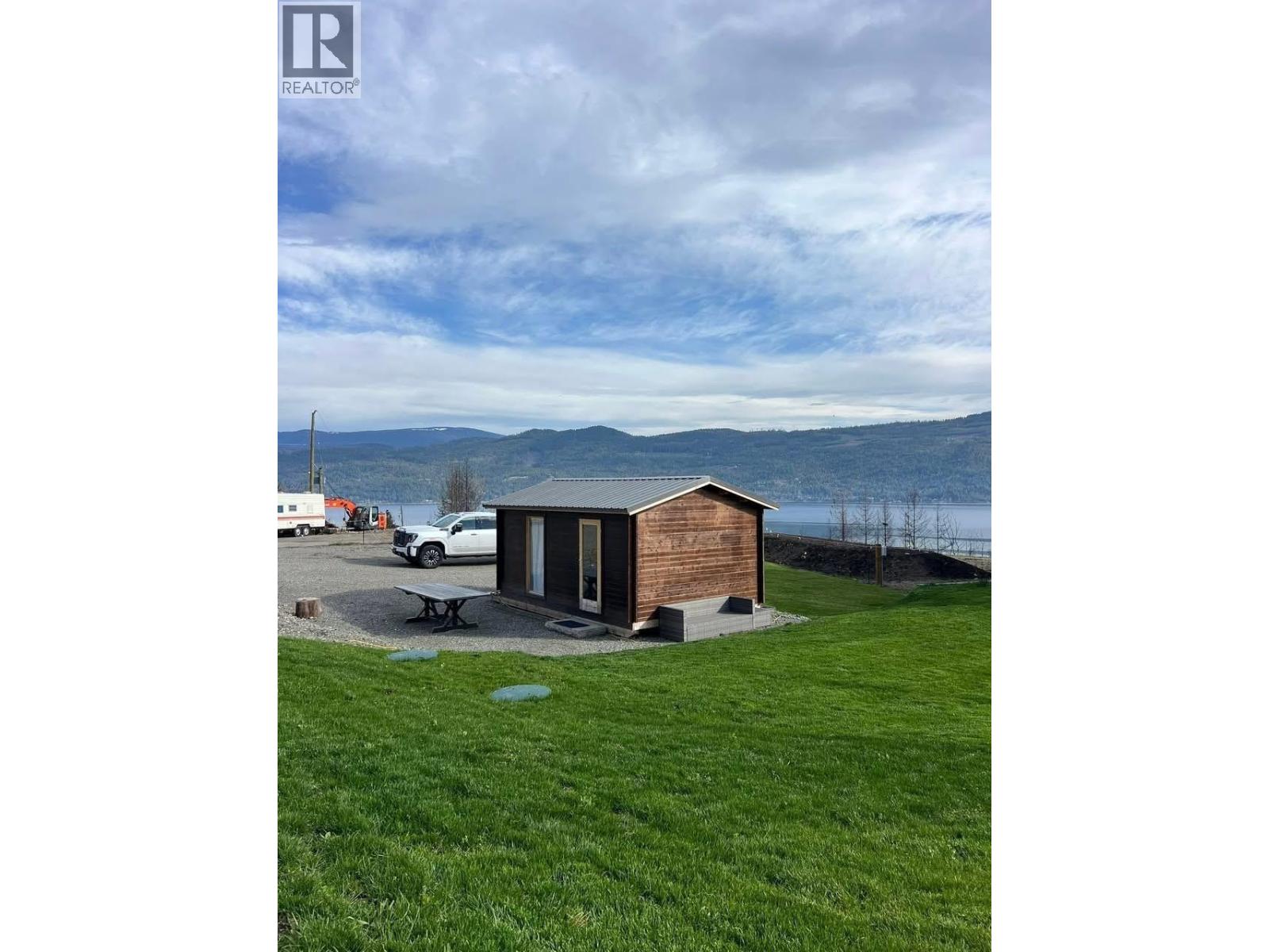  5230 Tallington Drive, Celista