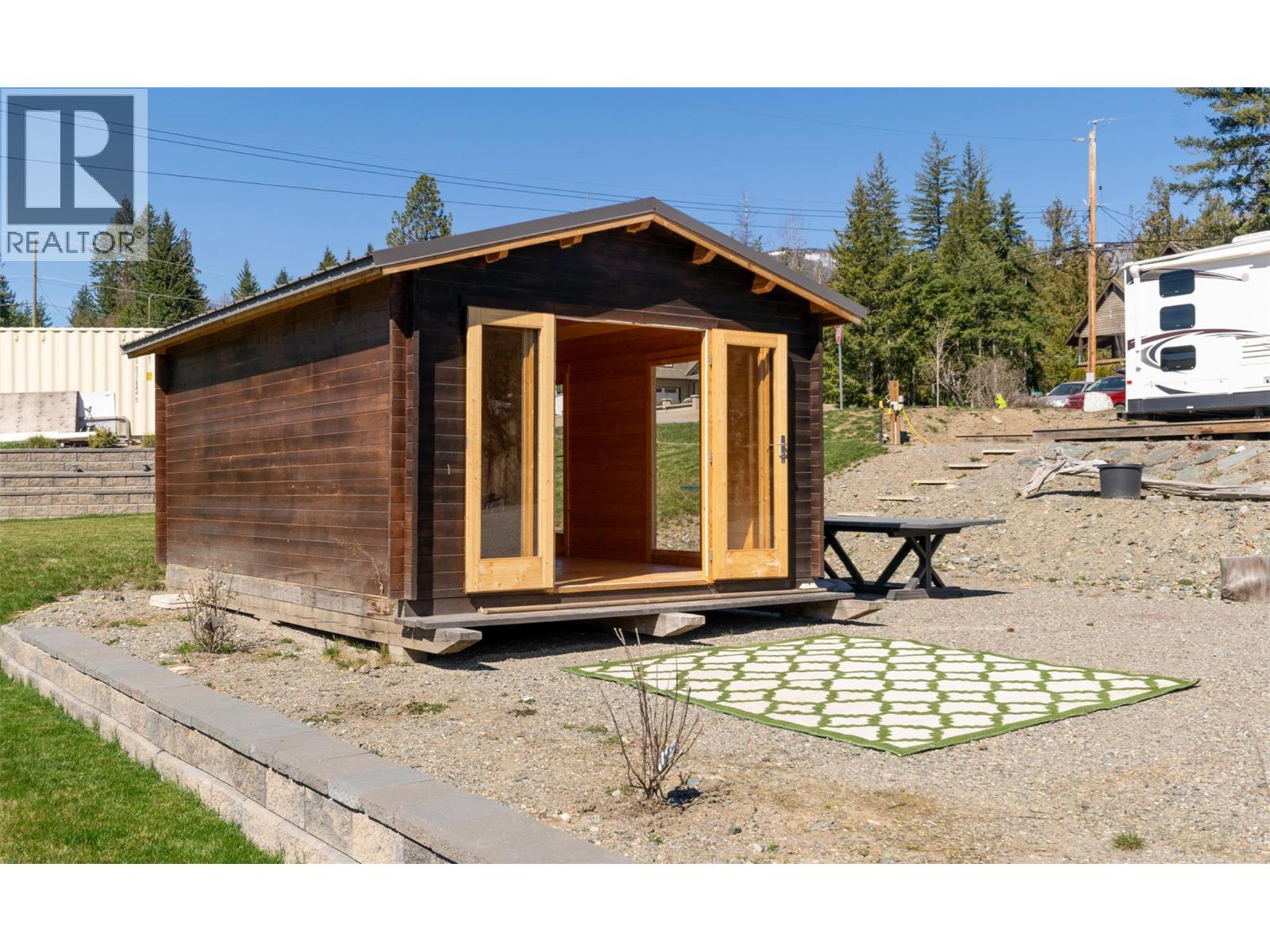  5230 Tallington Drive, Celista