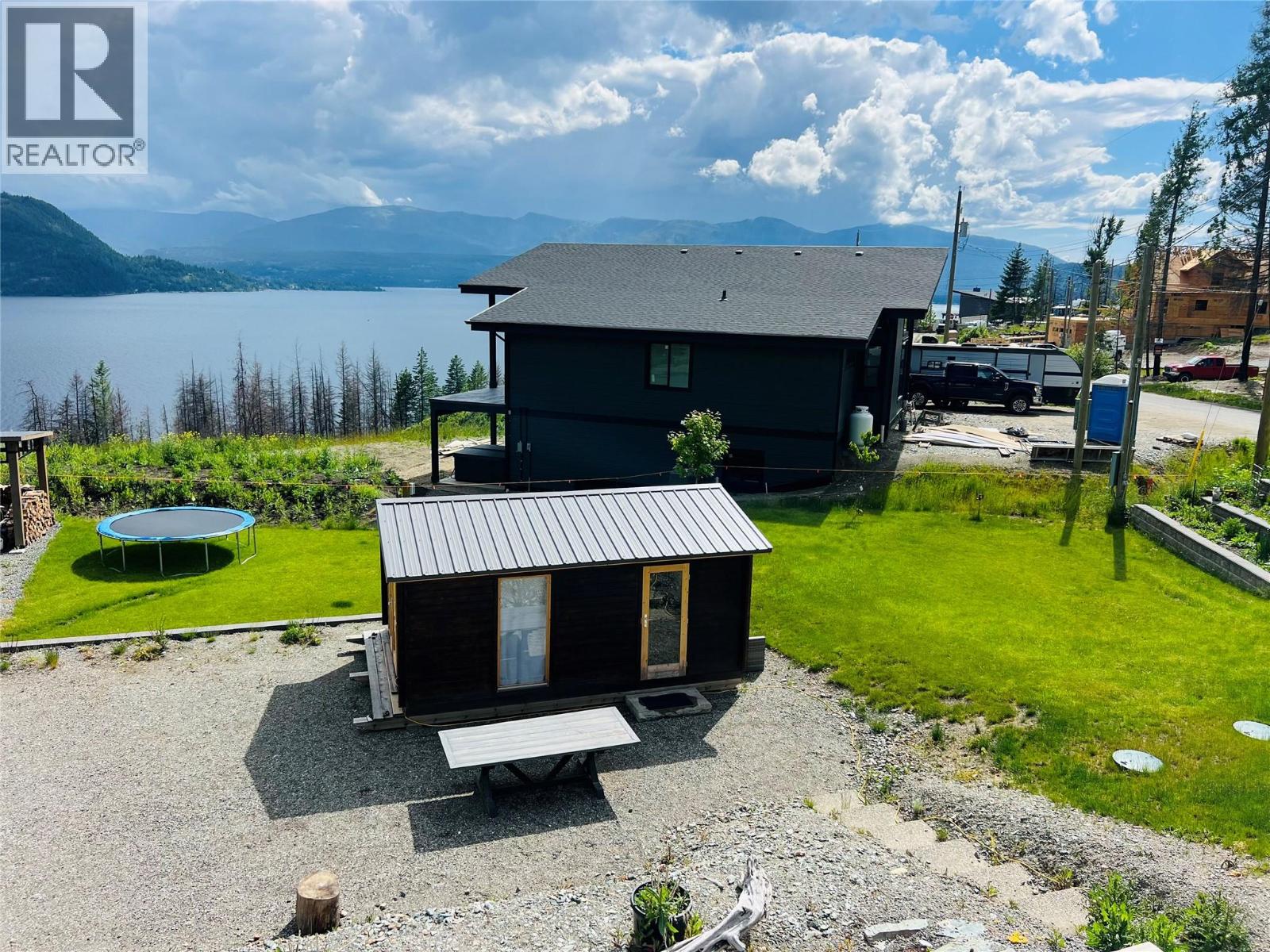  5230 Tallington Drive, Celista